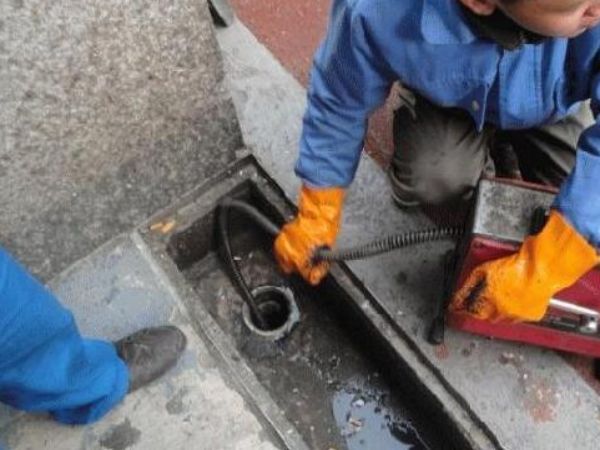 烟道怎么疏通（烟道堵住了能疏通吗?）